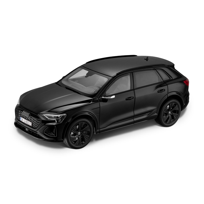 Audi Q8 e-tron, mythossort, modelbil 1:18